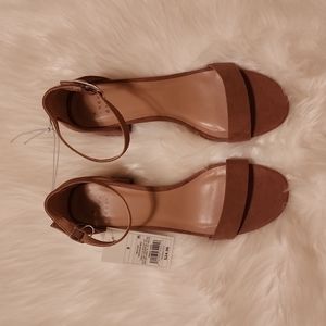 a new  day Brown Heeled Ankle Sandals size 8 NWT